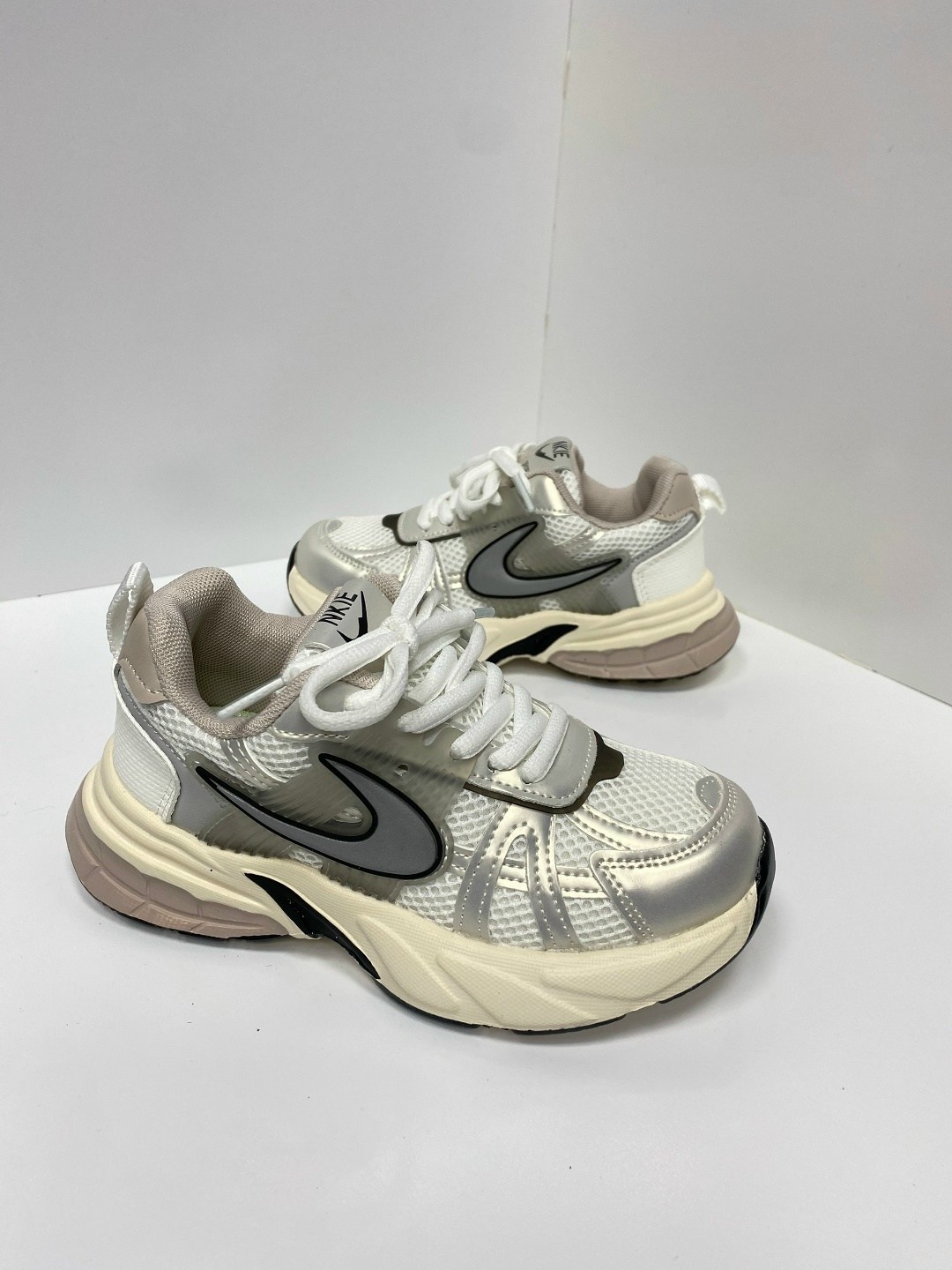 кроссовки,кроссовки nike,повседневные кроссовки,кроссовка,