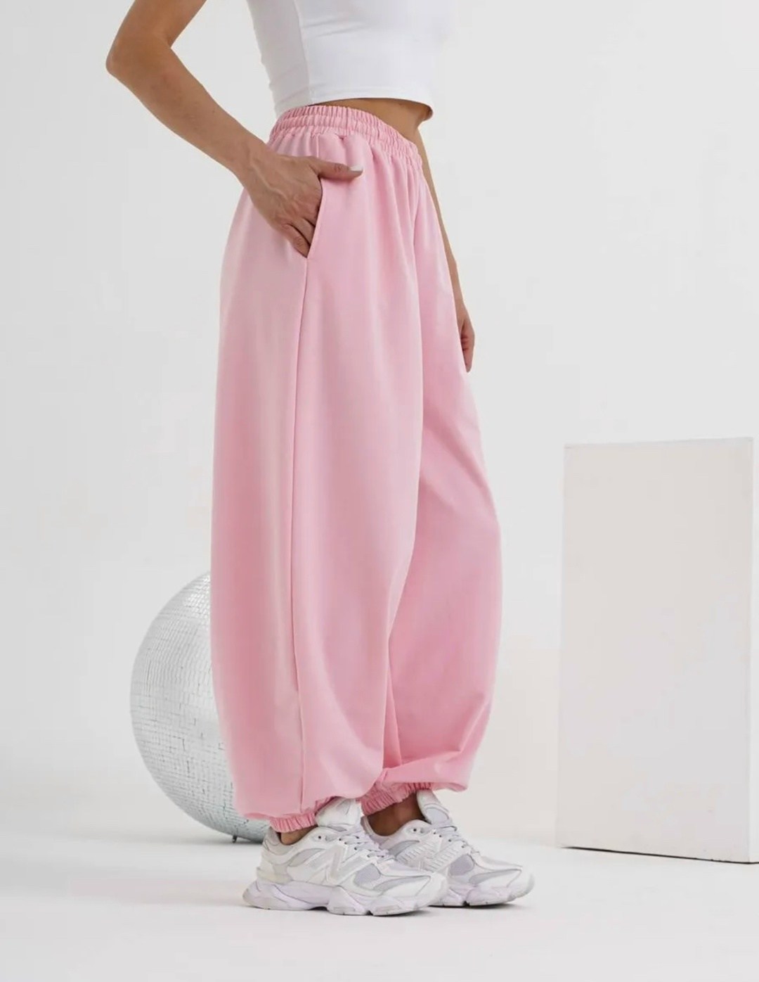 брюки спортивные,брюки спортивные женские,спортивные штаны джоггеры широкие,широкие спортивные штаны женские черные,спортивные штаны широкие