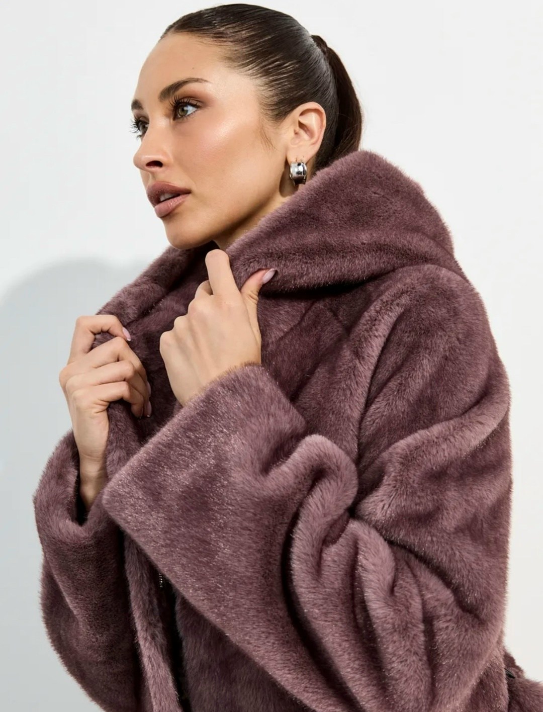 шуба из эко-меха mila nova,эко шуба,шуба из экомеха,каляев шуба из астрагана,женская шуба