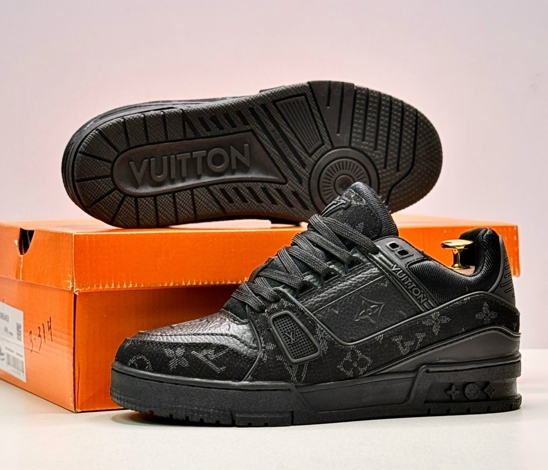 мужские кроссовки louis vuitton,кроссовки луи виттон trainer мужские,кроссовки louis vuitton,кроссовки луи виттон trainer,мужские лаковые черные кроссовки louis vuitton trainer
