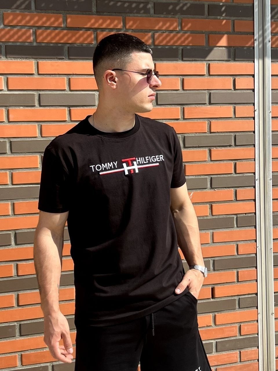 футболка томми хилфигер черная мужская,футболка томми хилфигер черная,футболка томми хилфигер мужские,мужская футболка,футболка мужская tommy hilfiger