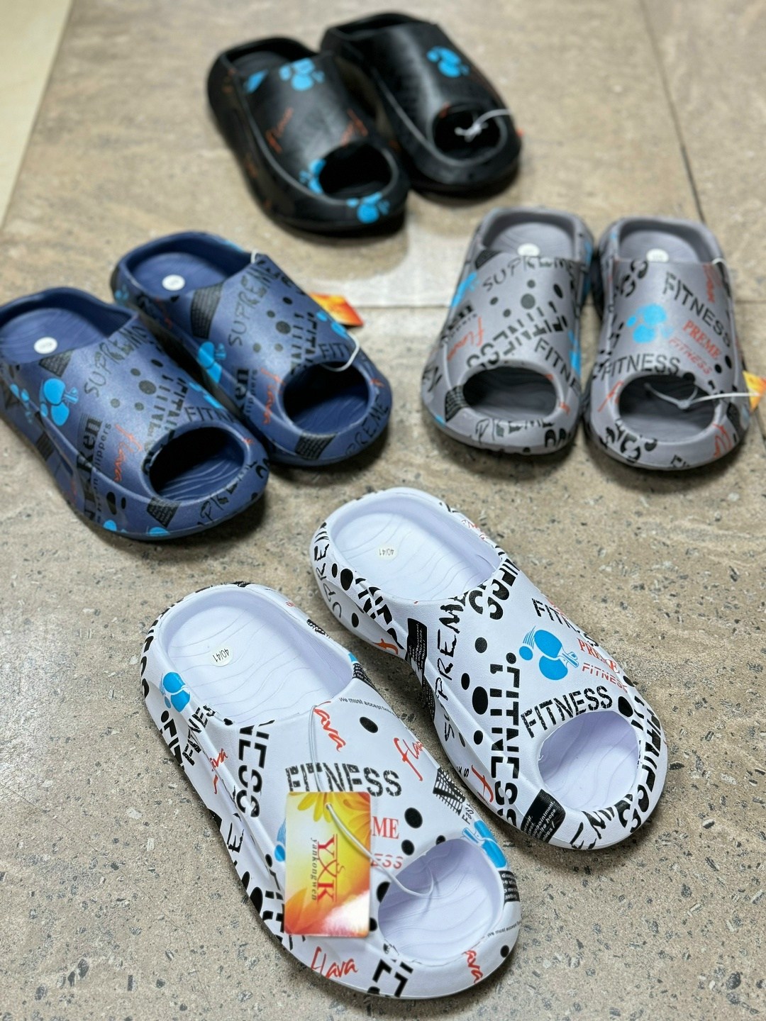 ,шлепанцы,пляжная ,тапочки модные,шлепанцы женские