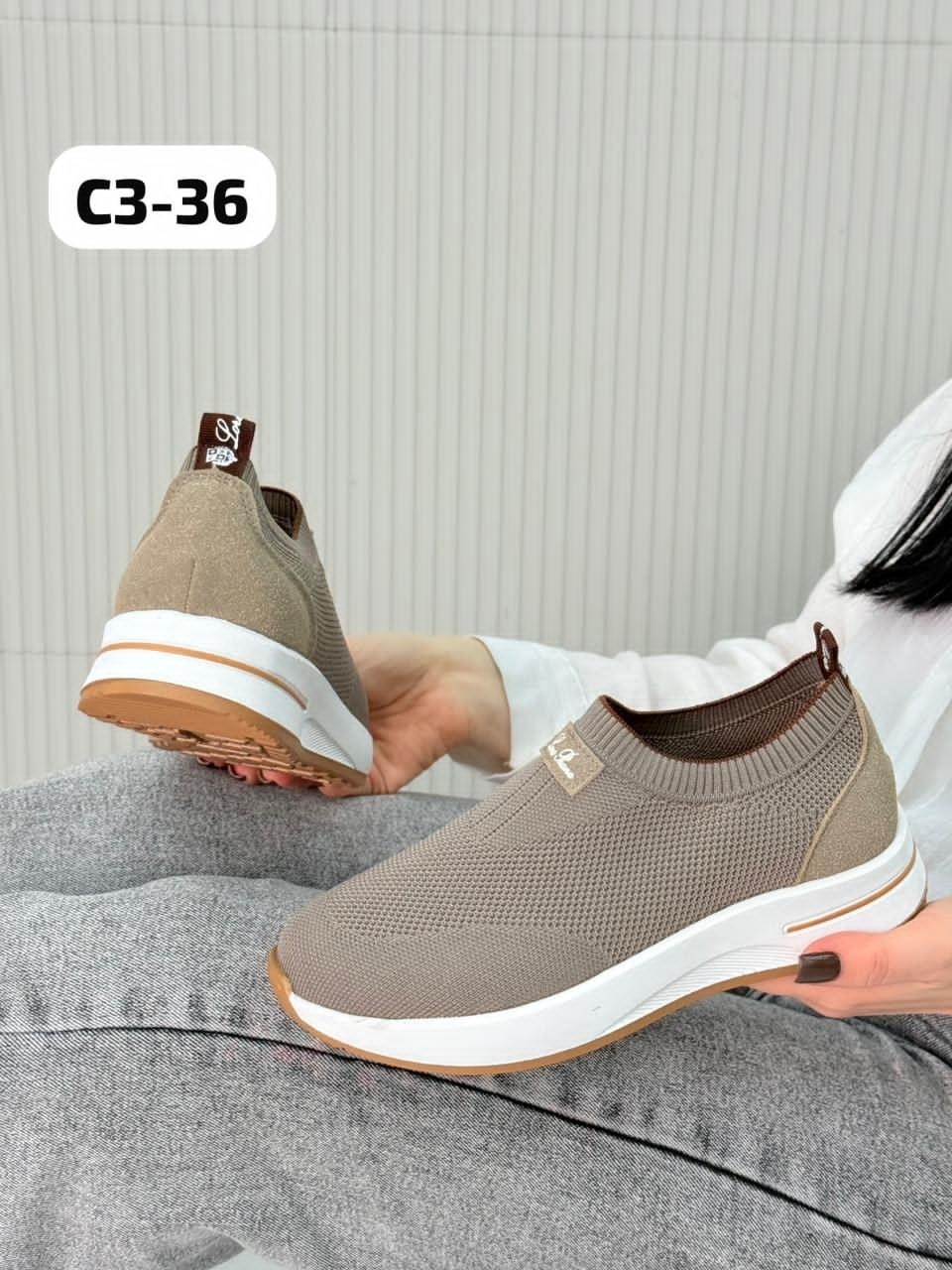 ,женские кроссовки,повседневная ,женская ,модная женская