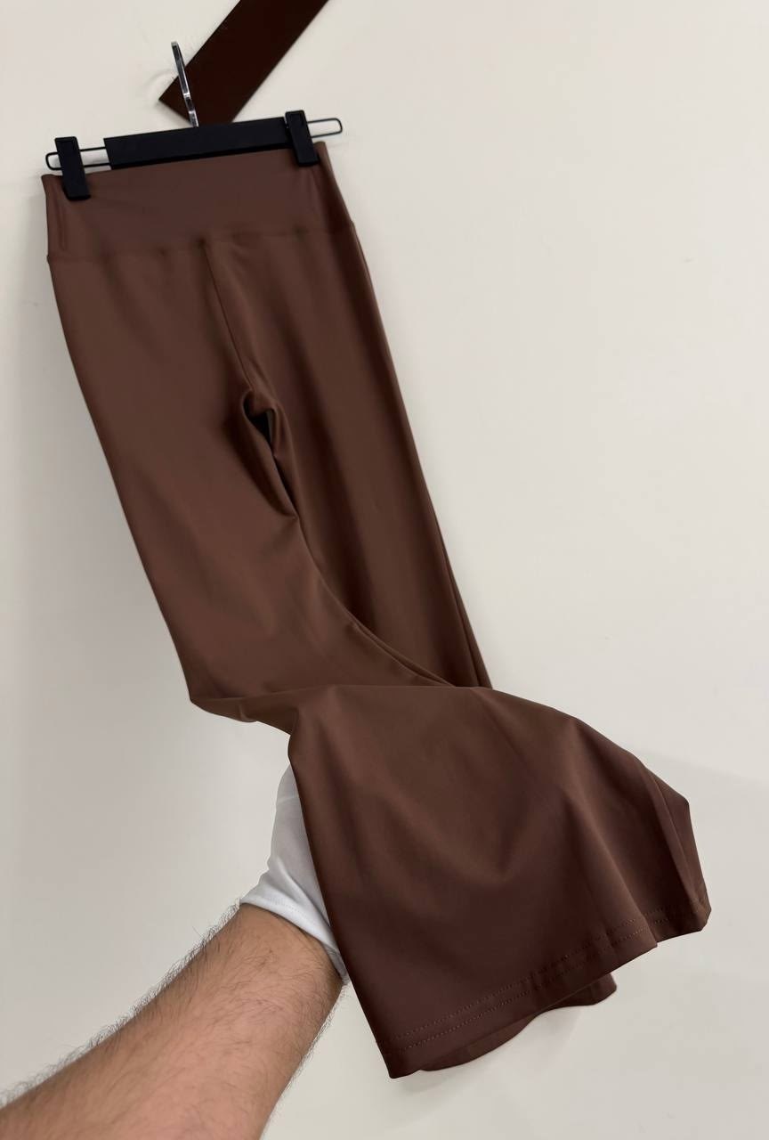 расклешенные брюки,брюки клеш,женские брюки клеш,широкие брюки,женские брюки-клеш с высокой талией однотонные