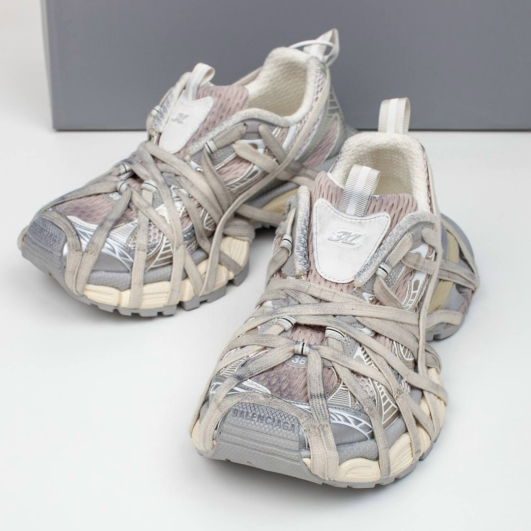 кроссовки balenciaga 3xl extreme lace массивные на шнуровке,кроссовки balenciaga 3xl extreme lace,кроссовки balenciaga 3xl extreme lace цвет бежевый,кроссовки balenciaga 3xl extreme lace sneakers 'lig