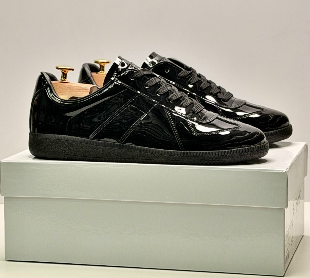 кроссовки maison margiela replica patent black,лакированные кроссовки,maison margiela replica patent black,кроссовки филипп плейн мужские,maison margiela черные низкие кроссовки