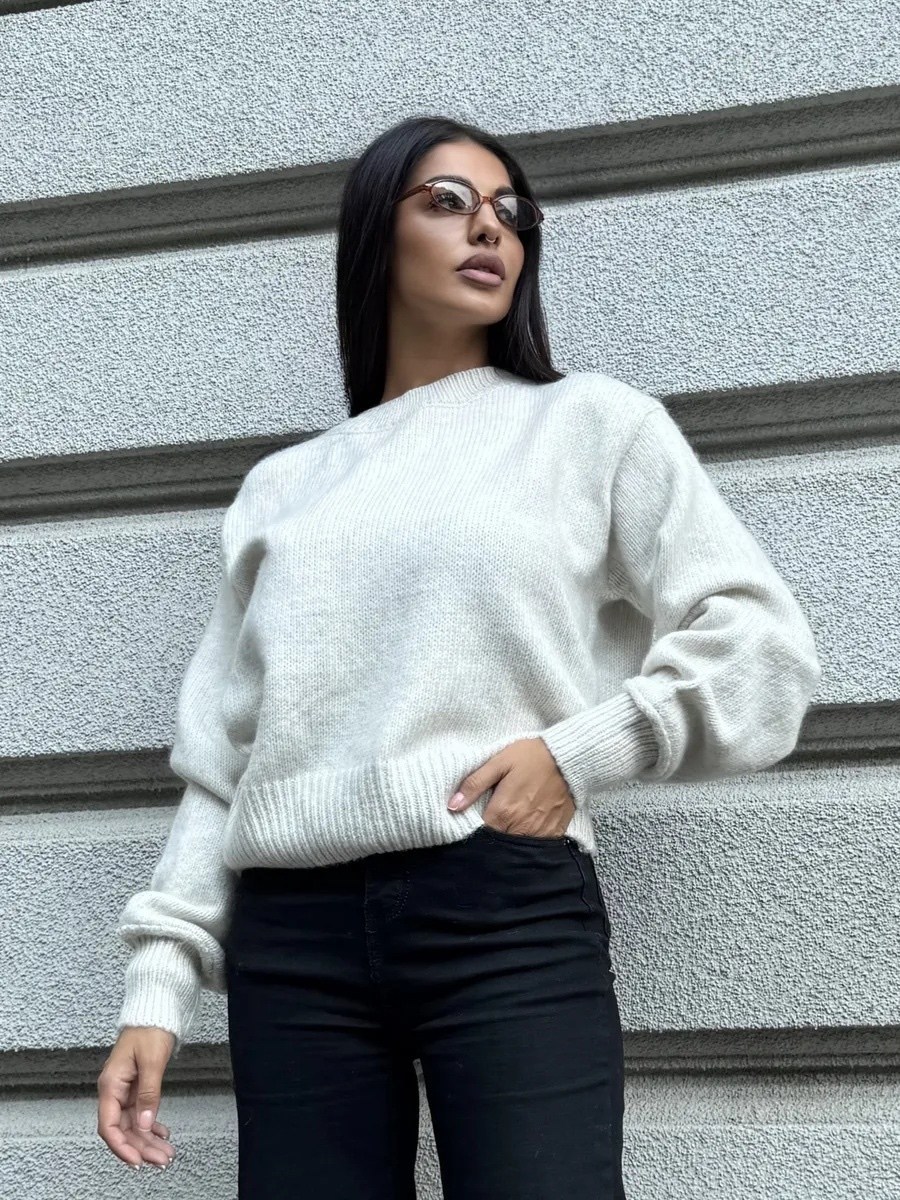 вязаный свитер оверсайз базовый fashion lux,свитер оверсайз,свитер оверсайз укороченный вязаный свитшот nidual,белая вязаная кофта,вязаный свитшот