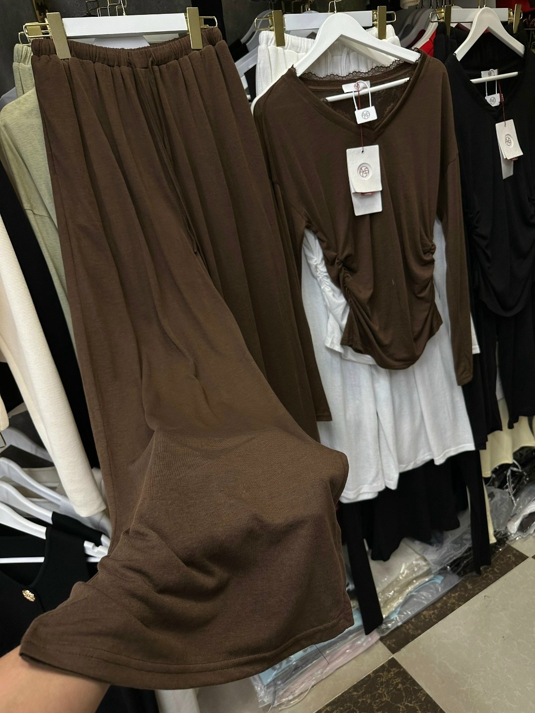 костюм бежевый,костюм женский,костюм с брюками палаццо,трикотажный костюм,трикотажный костюм с брюками палаццо