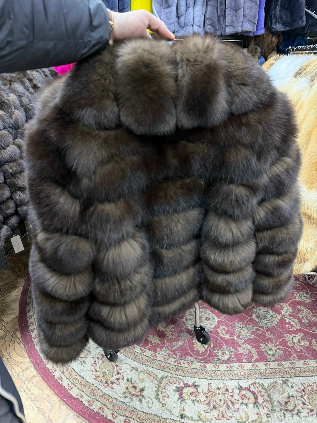 шуба из песца,шуба из песца под соболь,шуба с натуральным мехом песца,шуба песец,короткие шубы из песца