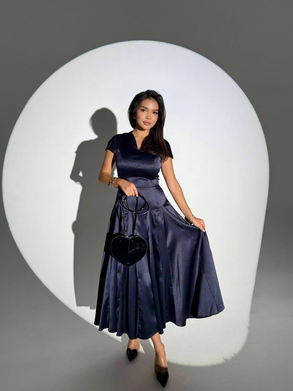 бордовое шелковое платье,атласное платье,бордовое платье вечернее,бордовое атласное платье,нарядное платье