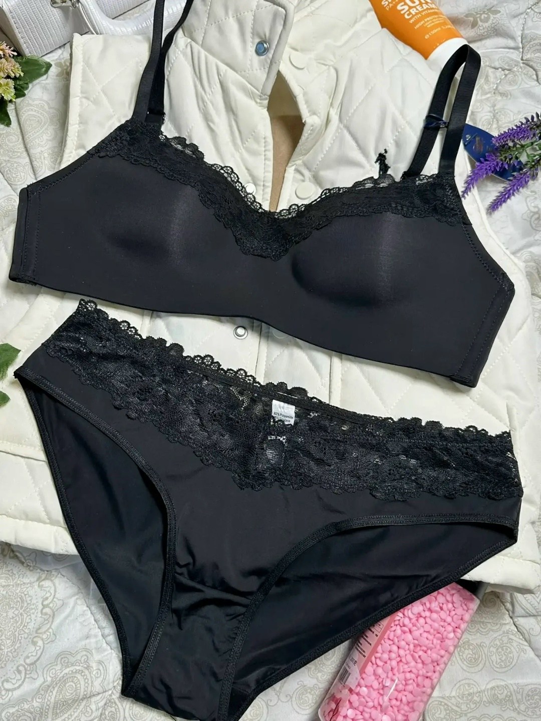 кружевной комплект нижнего белья,кружевное нижнее белье женское комплект,комплекты белья женский черный,комплект нижнего белья,комплект женского нижнего белья