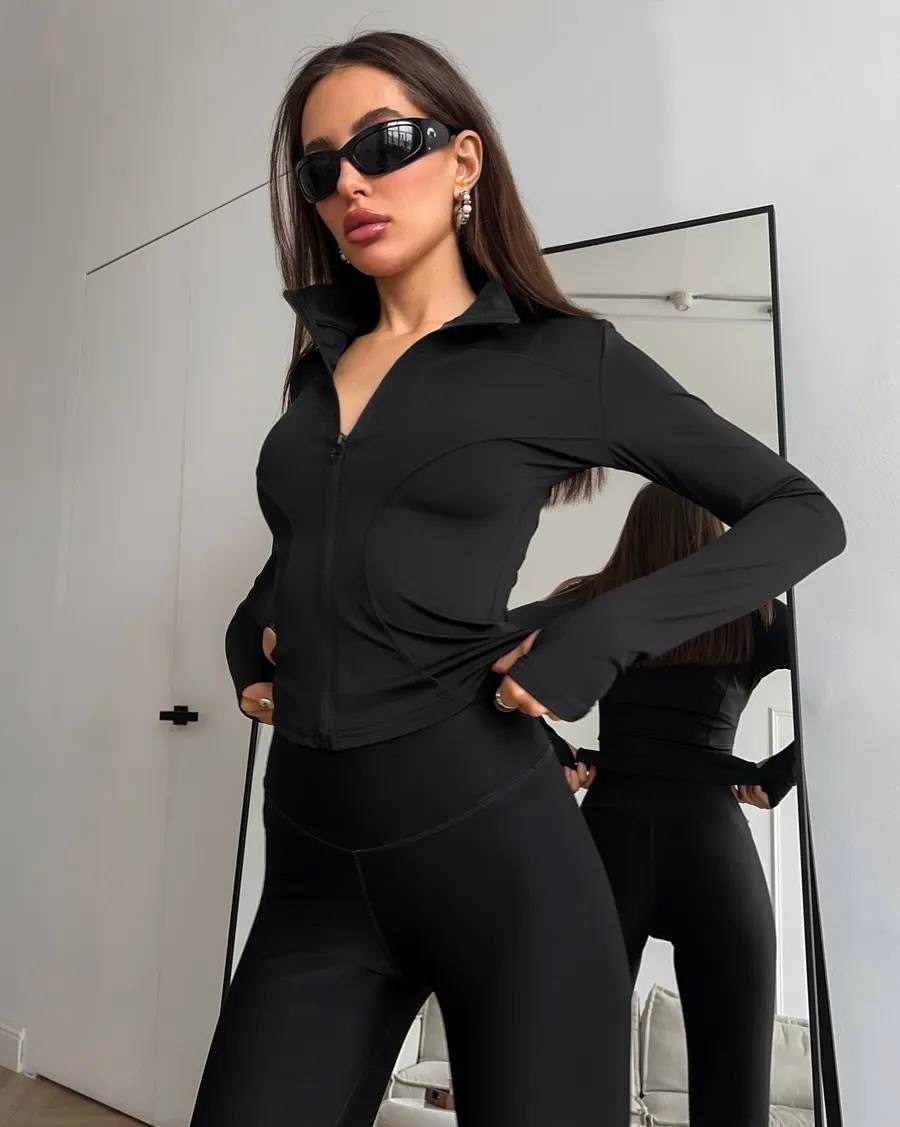 спортивная одежда для фитнеса,женская спортивная одежда,одежда для фитнеса,женская спортивная куртка,куртка спортивная