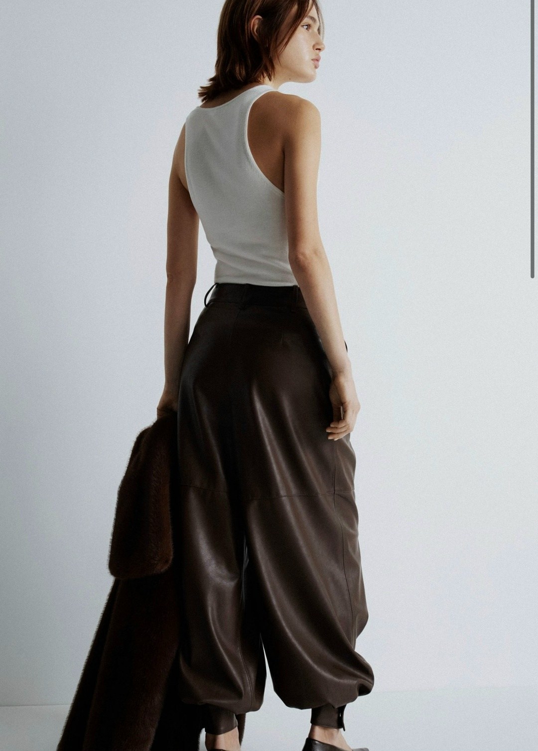 шуба из искусственного меха,широкие брюки,кожаные брюки,брюки женские,шубы зара новая коллекция