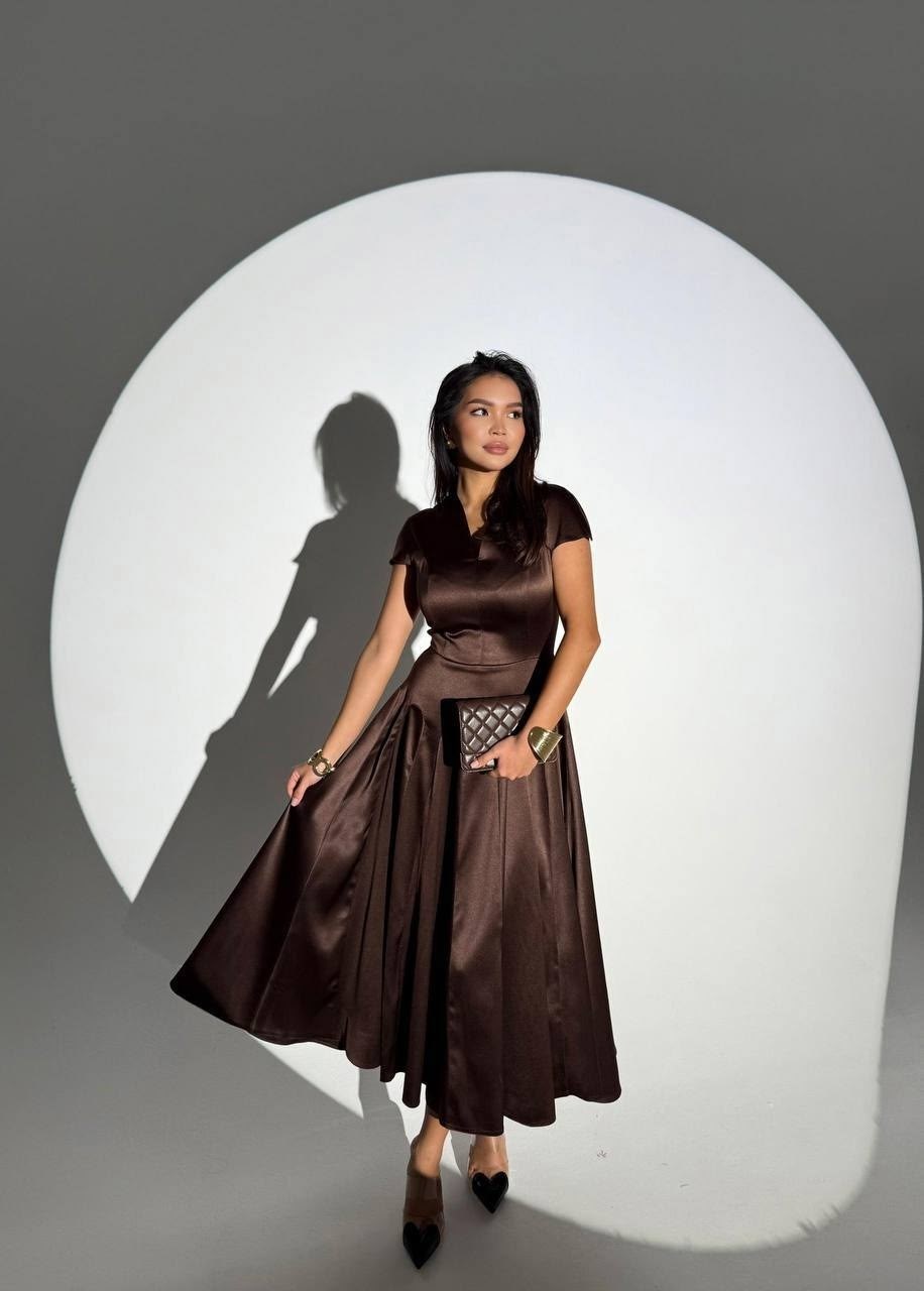 бордовое шелковое платье,атласное платье,бордовое платье вечернее,бордовое атласное платье,нарядное платье