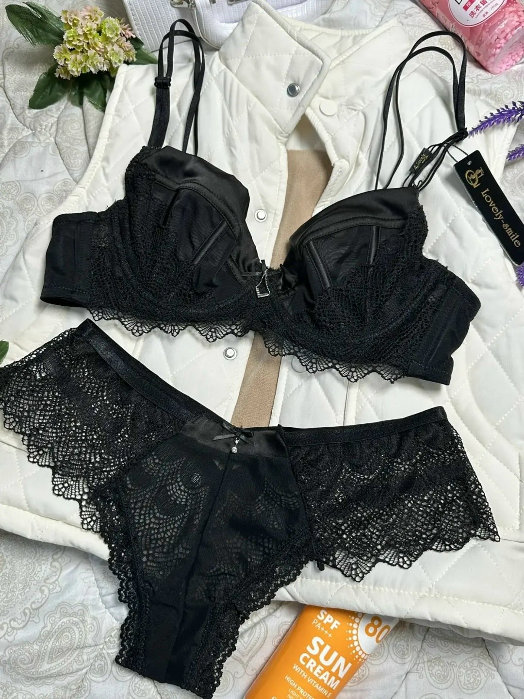 комплект нижнего белья,комплект женского нижнего белья,нижнее белье кружевное комплект,комплект женского белья,женское нижнее белье