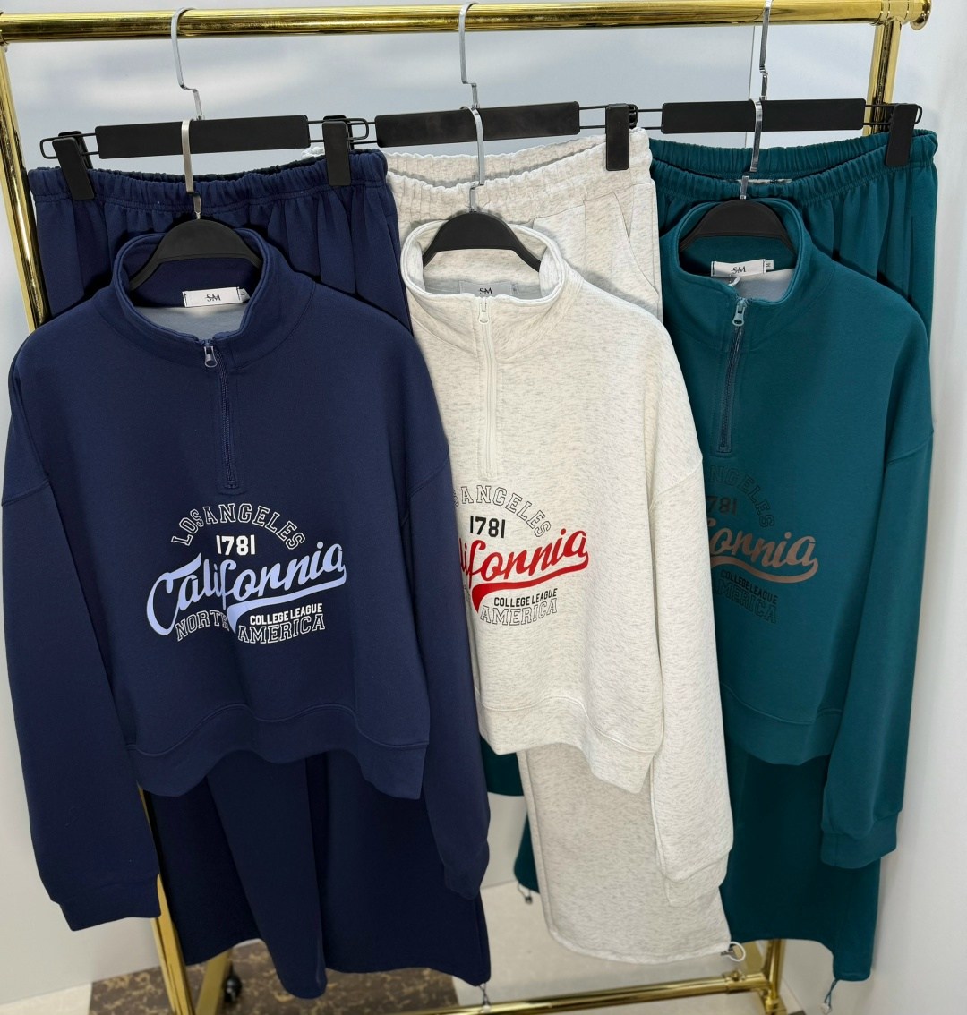 спортивный костюм женский,спортивный костюм,женский спортивный костюм из премиальной ткани,женский костюм,спортивный костюм из премиальной ткани