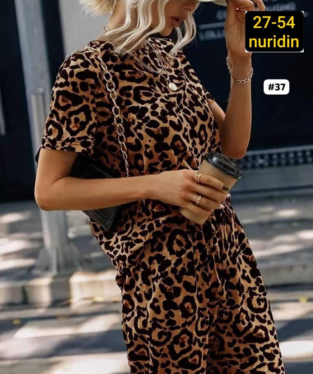 костюм 3 ка в ярком леопардовом принте,женский комбинезон с леопардовым принтом,леопардовые костюмы,леопардовый комбинезон женский,леопардовый комбез