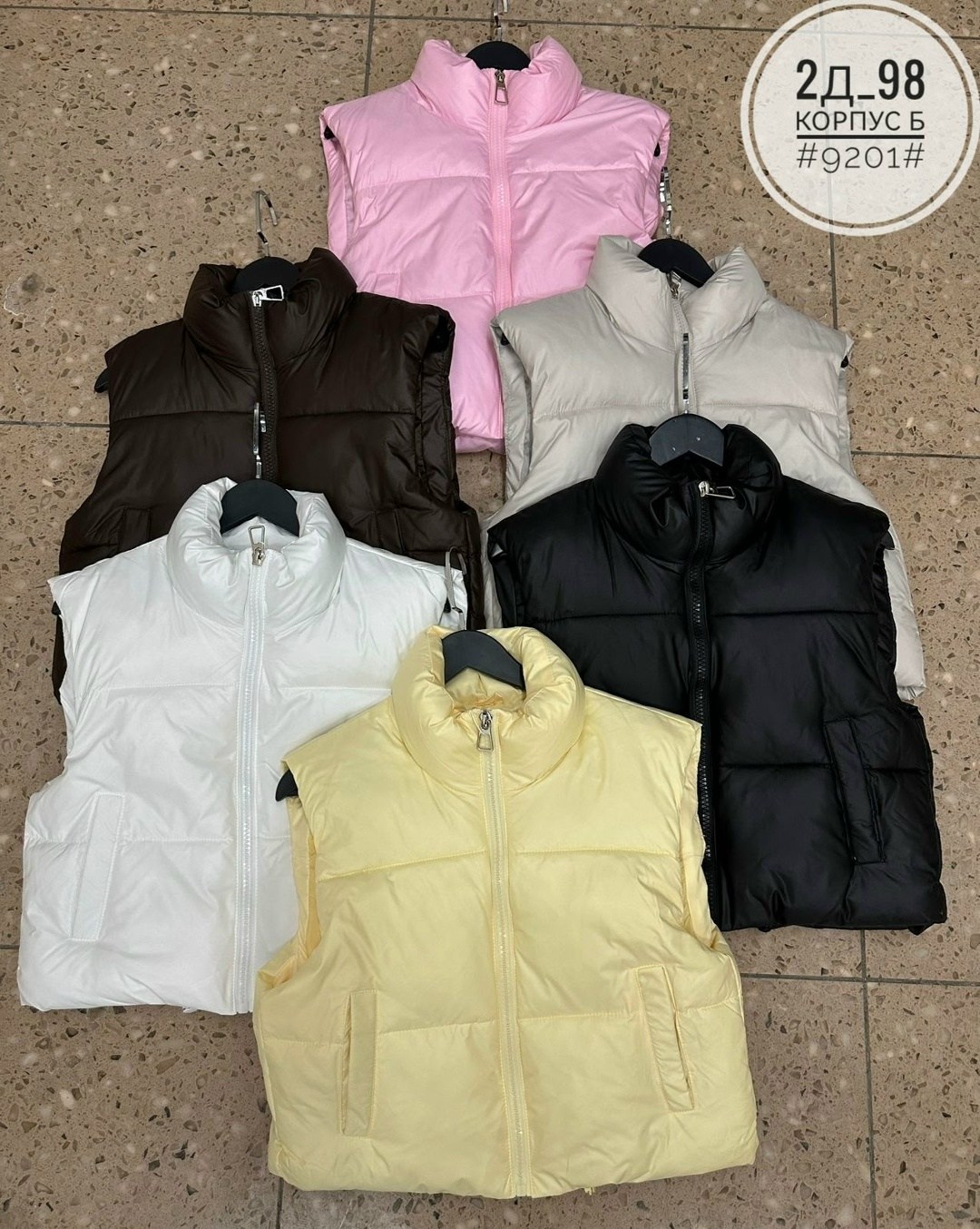 стеганая жилетка женская,жилетка женская,женские жилеты,жилет утепленный женский,короткий жилет