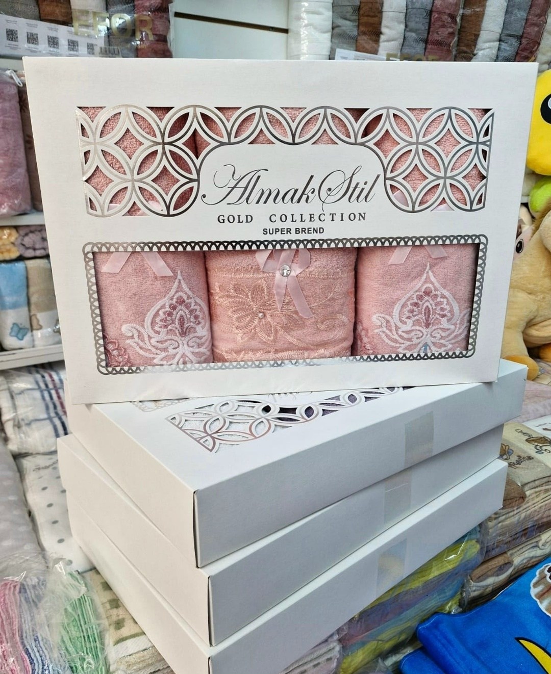 подарочные наборы полотенец,набор полотенец,набор полотенец в подарочной коробке,комплект подарочных полотенец,подарочный набор махровых полотенец