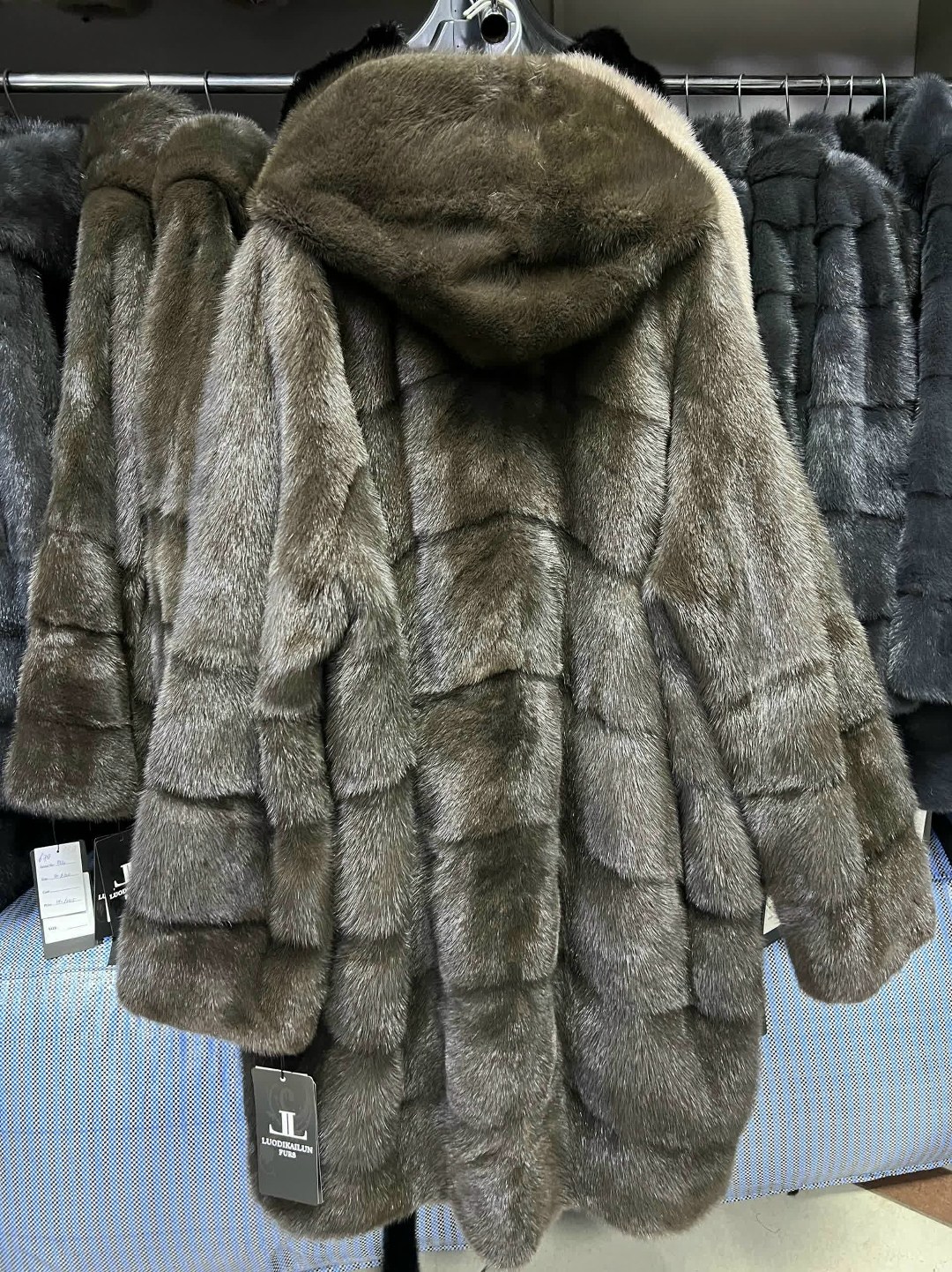 шубка из меха европейской норки с капюшоном цвет "пастель",шубка из меха европейской норки с капюшоном цвет капучино,шубка из меха европейской норки с капюшоном,шуба норковая,шуба норковая с капюшоном