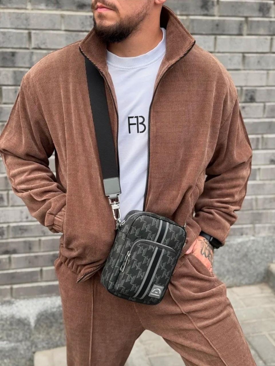 спортивный костюм мужской,мужская мода,мужской спортивный костюм черного цвета,костюм повседневный,мужской костюм