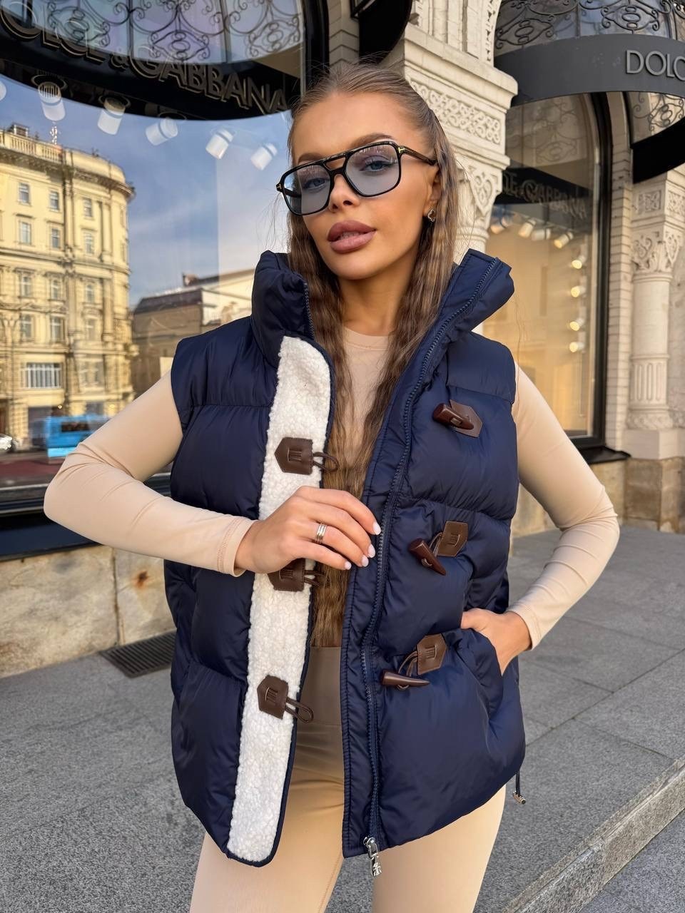 жилетка женская,жилетка,бежевая жилетка,жилет,жилетка женская бежевая