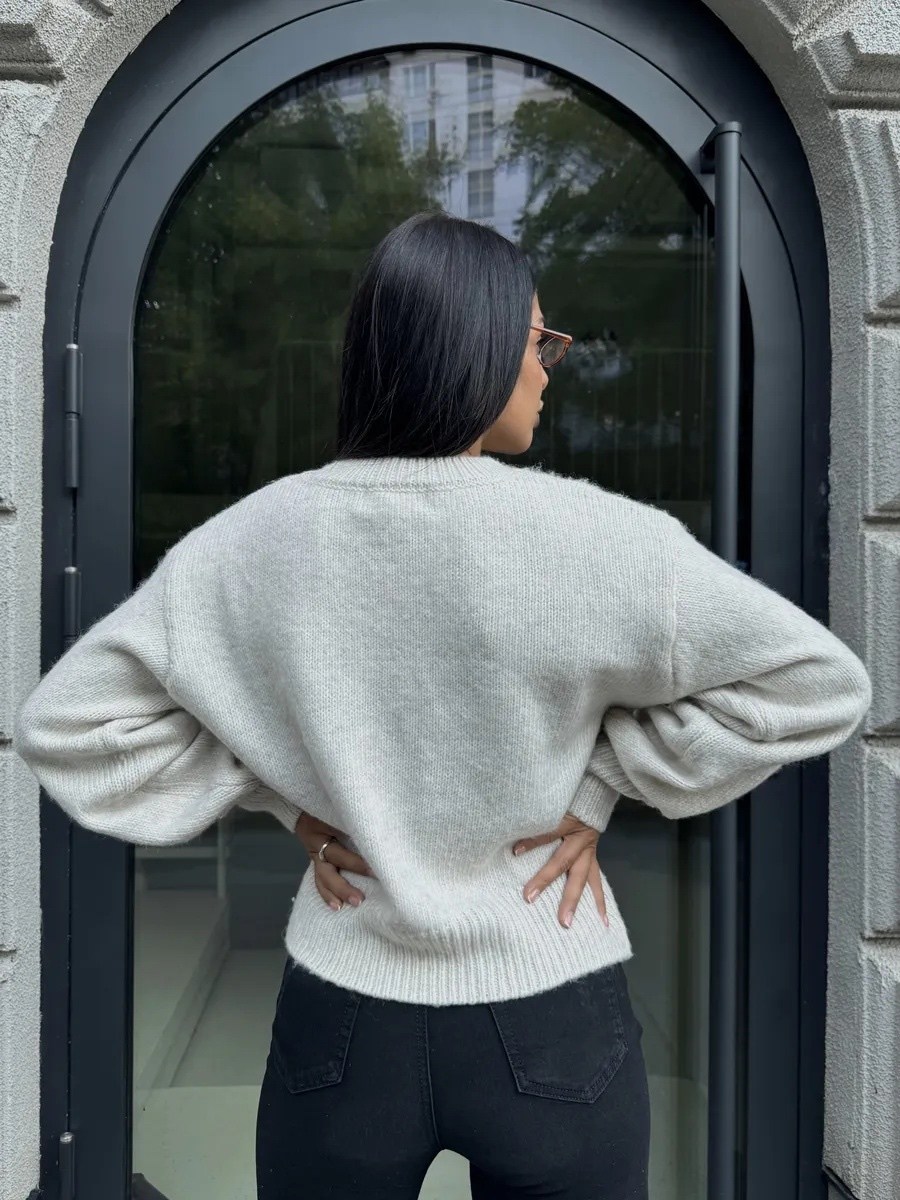 вязаный свитер оверсайз базовый fashion lux,свитер оверсайз,свитер оверсайз укороченный вязаный свитшот nidual,белая вязаная кофта,вязаный свитшот