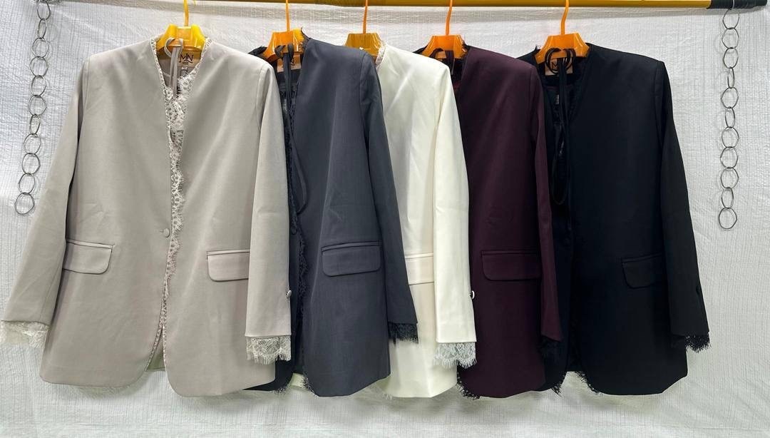 пальто модное,пальто с кружевом,пальто с отделкой кружевом,жакет с кружевом,пальто для женщин