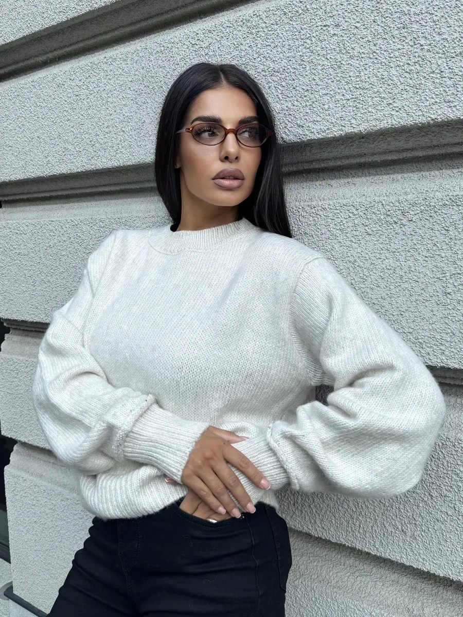 вязаный свитер оверсайз базовый fashion lux,свитер оверсайз,свитер оверсайз укороченный вязаный свитшот nidual,белая вязаная кофта,вязаный свитшот