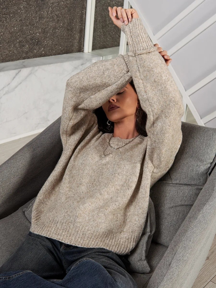 вязаный свитер оверсайз базовый fashion lux,свитер оверсайз,свитер оверсайз укороченный вязаный свитшот nidual,белая вязаная кофта,вязаный свитшот