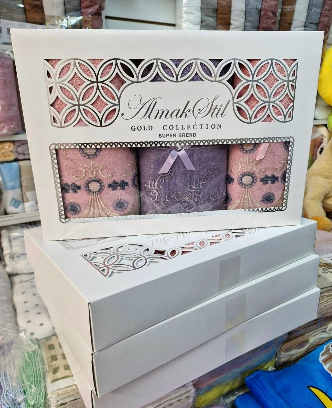 подарочные наборы полотенец,набор полотенец,набор полотенец в подарочной коробке,комплект подарочных полотенец,подарочный набор махровых полотенец