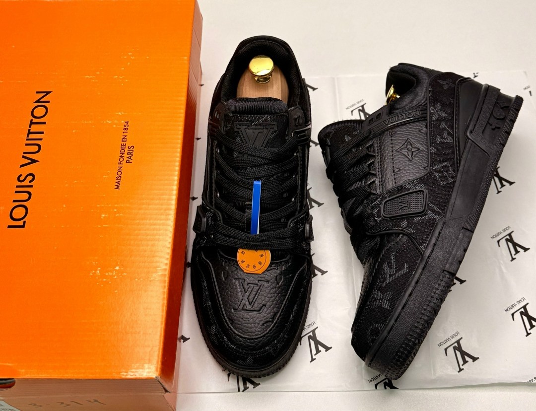 мужские кроссовки louis vuitton,кроссовки луи виттон trainer мужские,кроссовки louis vuitton,кроссовки луи виттон trainer,мужские лаковые черные кроссовки louis vuitton trainer