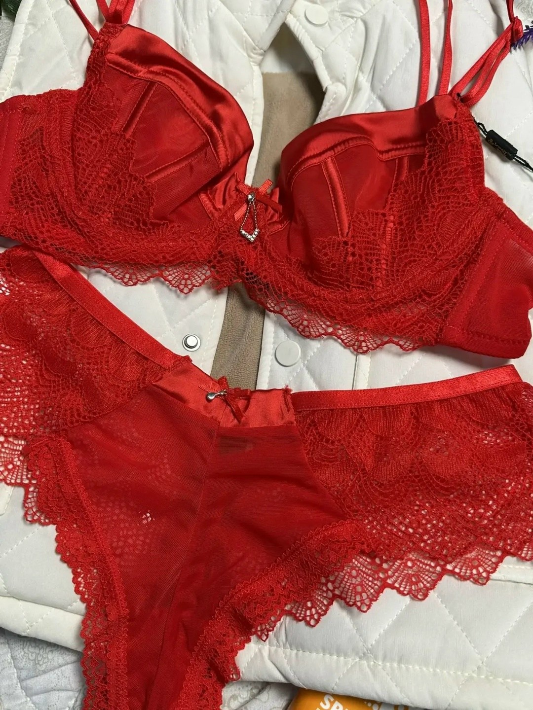 женское нижнее белье комплект,нижнего белья комплект,женское нижнее белье,кружевной комплект нижнего белья,женские комплекты белья
