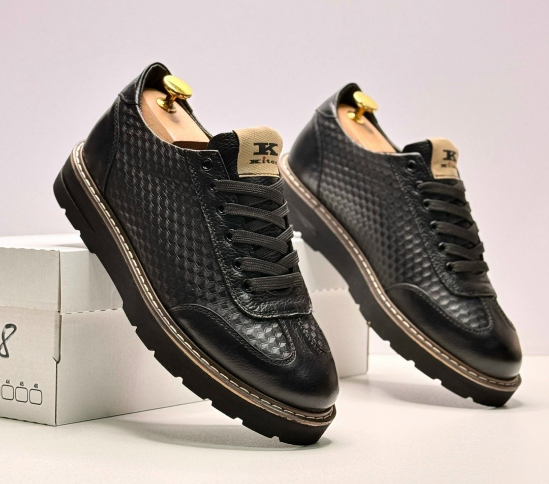 ,мужская ,мужская  кроссовки,мужские кожаная кроссовки,кроссовки