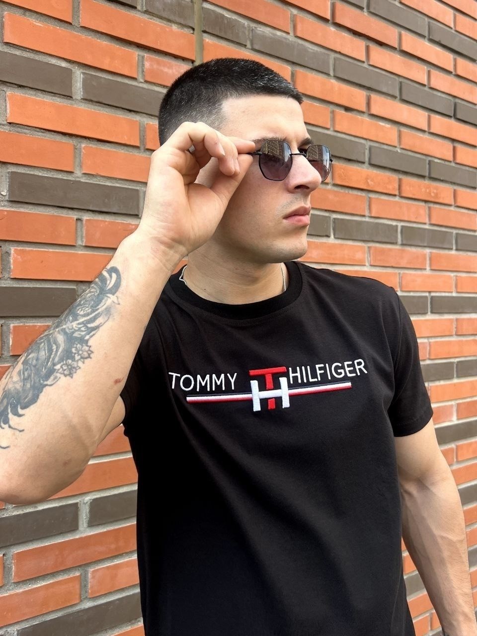 футболка томми хилфигер черная мужская,футболка томми хилфигер черная,футболка томми хилфигер мужские,мужская футболка,футболка мужская tommy hilfiger