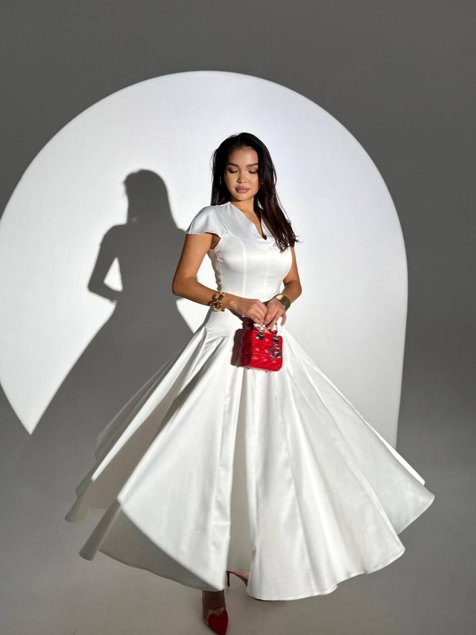 бордовое шелковое платье,атласное платье,бордовое платье вечернее,бордовое атласное платье,нарядное платье