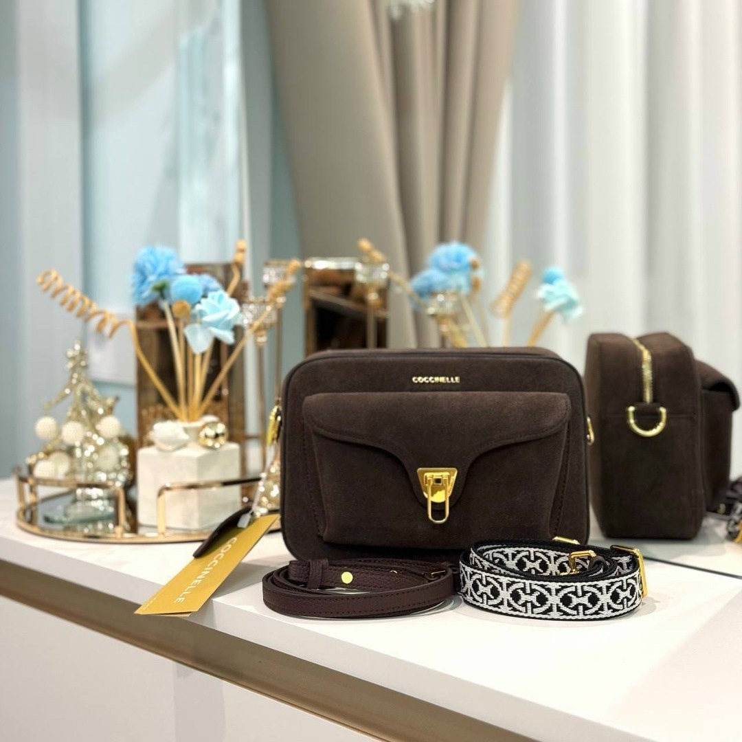 сумка coccinelle,сумка кросс-боди coccinelle beat soft черный,сумка женская coccinelle,сумка женская coccinelle натуральная замша,сумка