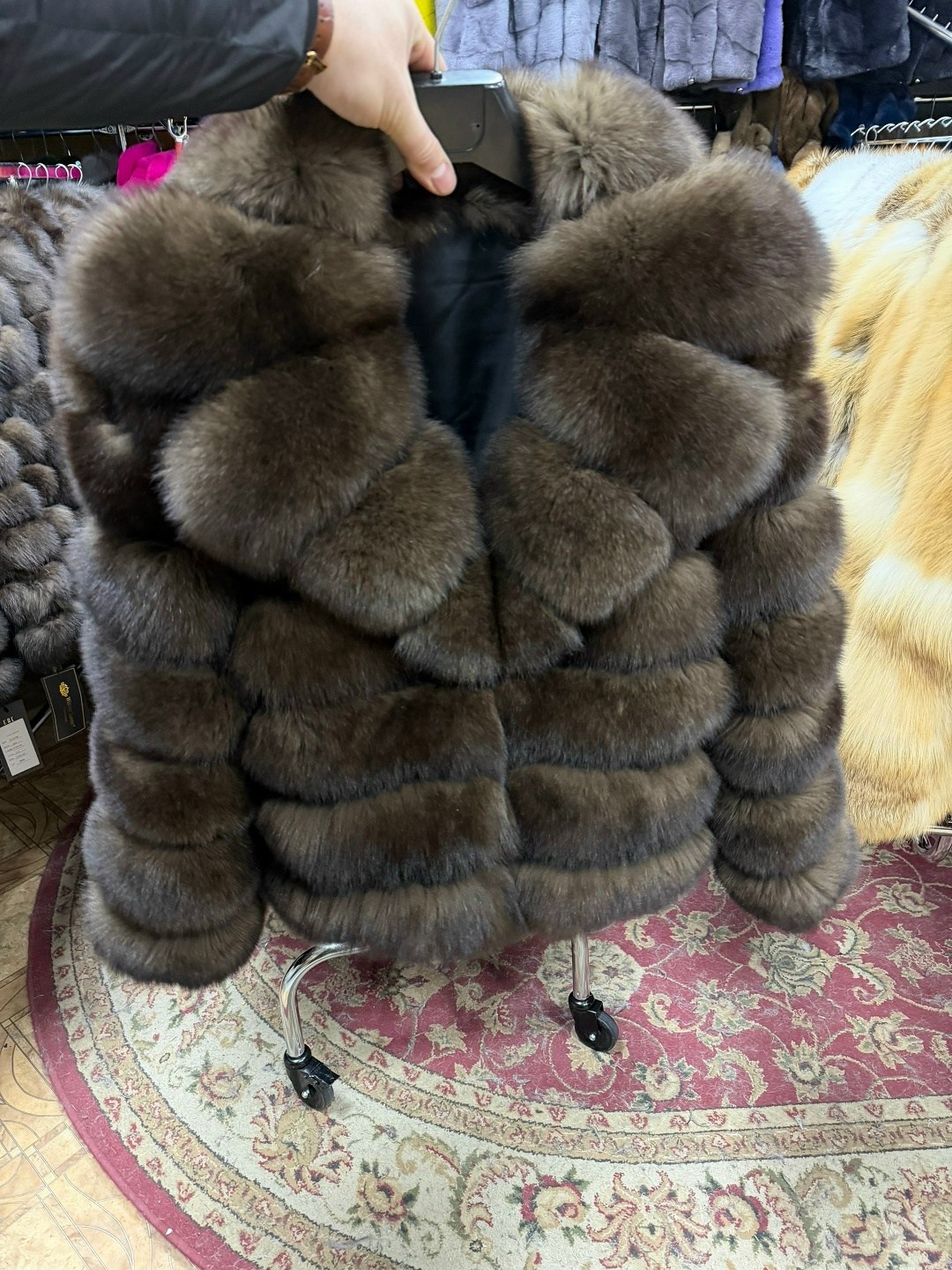 шуба из песца,шуба из песца под соболь,шуба с натуральным мехом песца,шуба песец,короткие шубы из песца