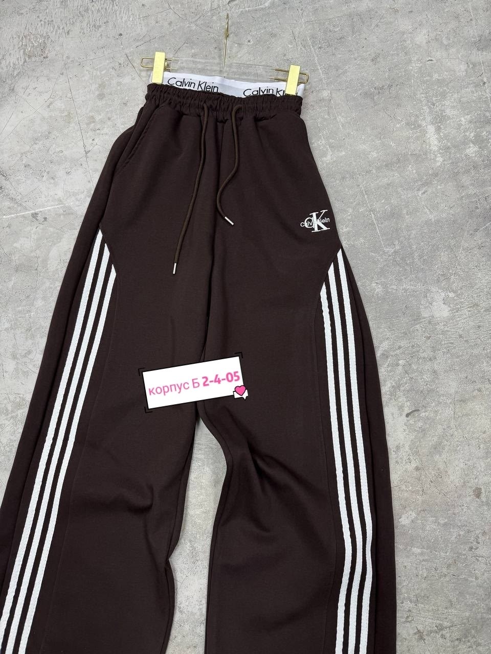брюки спортивные,штаны спортивные,брюки спортивные женские,штаны адидас,спортивные брюки adidas originals коричневый