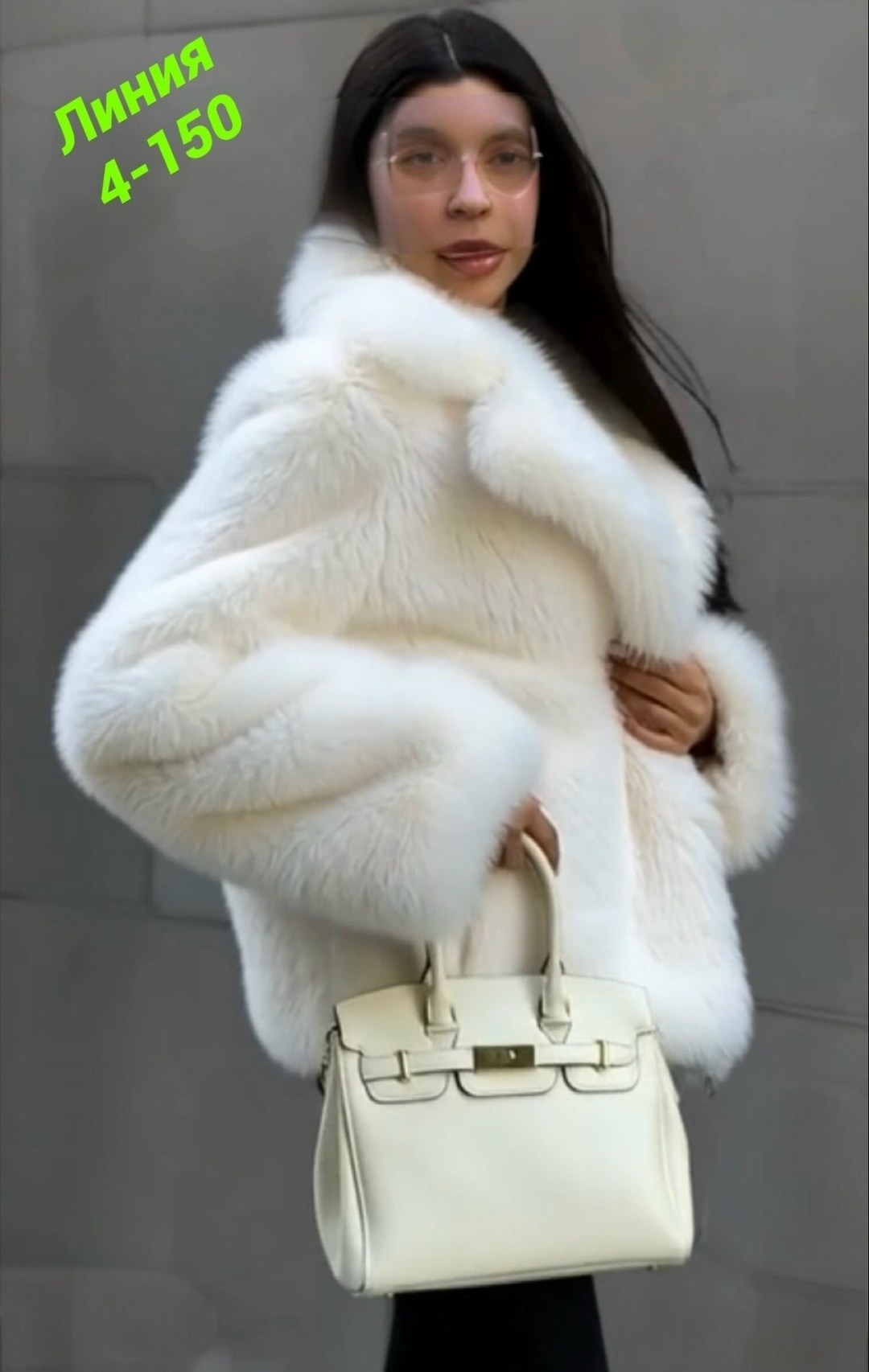 шуба песец белая,шуба из песца,белый полушубок из меха песца,шуба белая,короткая шуба из белой лисы