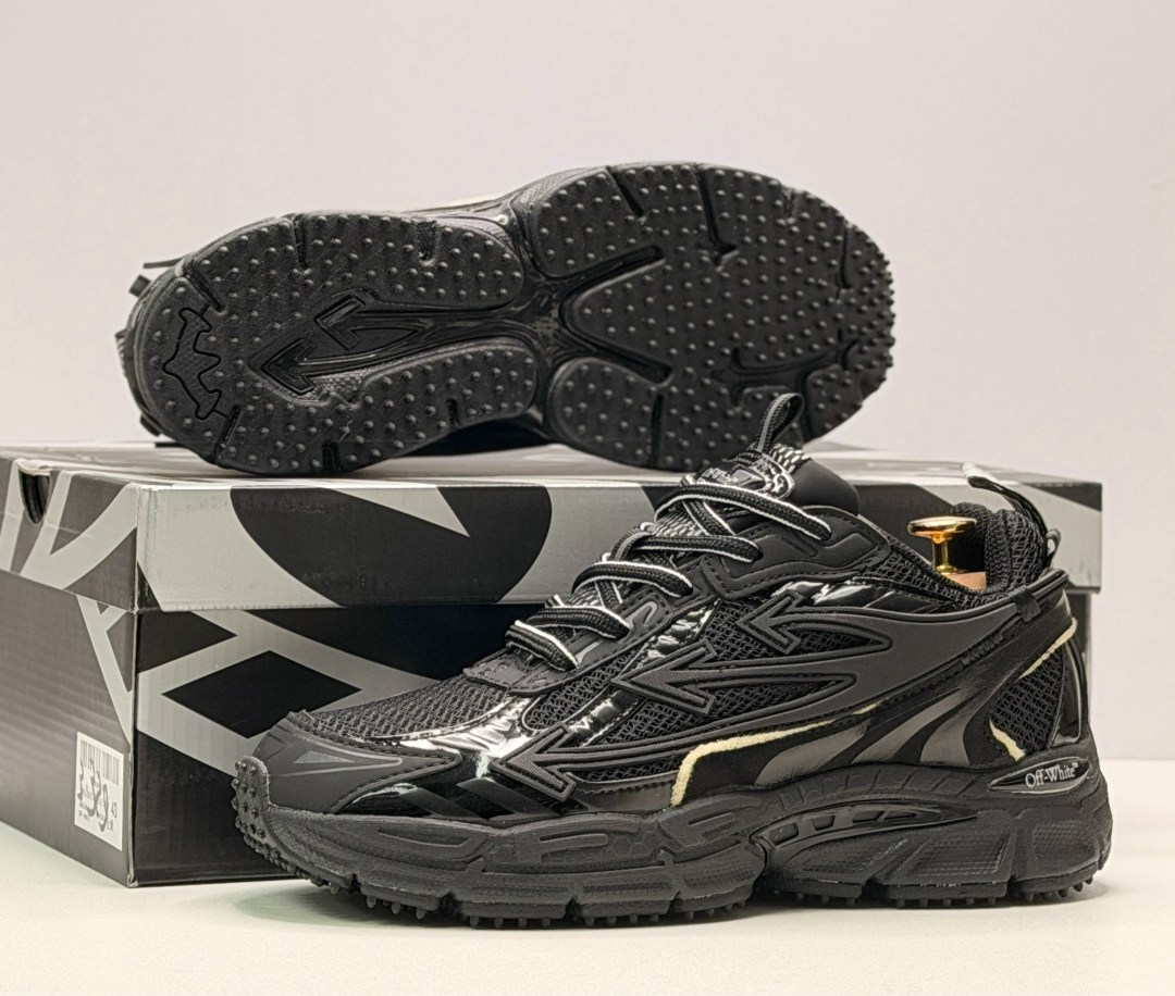 мужские кроссовки runner low top balenciaga черный,мужские кроссовки balenciaga runner черные,кроссовки balenciaga runner цвет black matt,кроссовки track 2.0 sneakers black balenciaga черный,беговые к