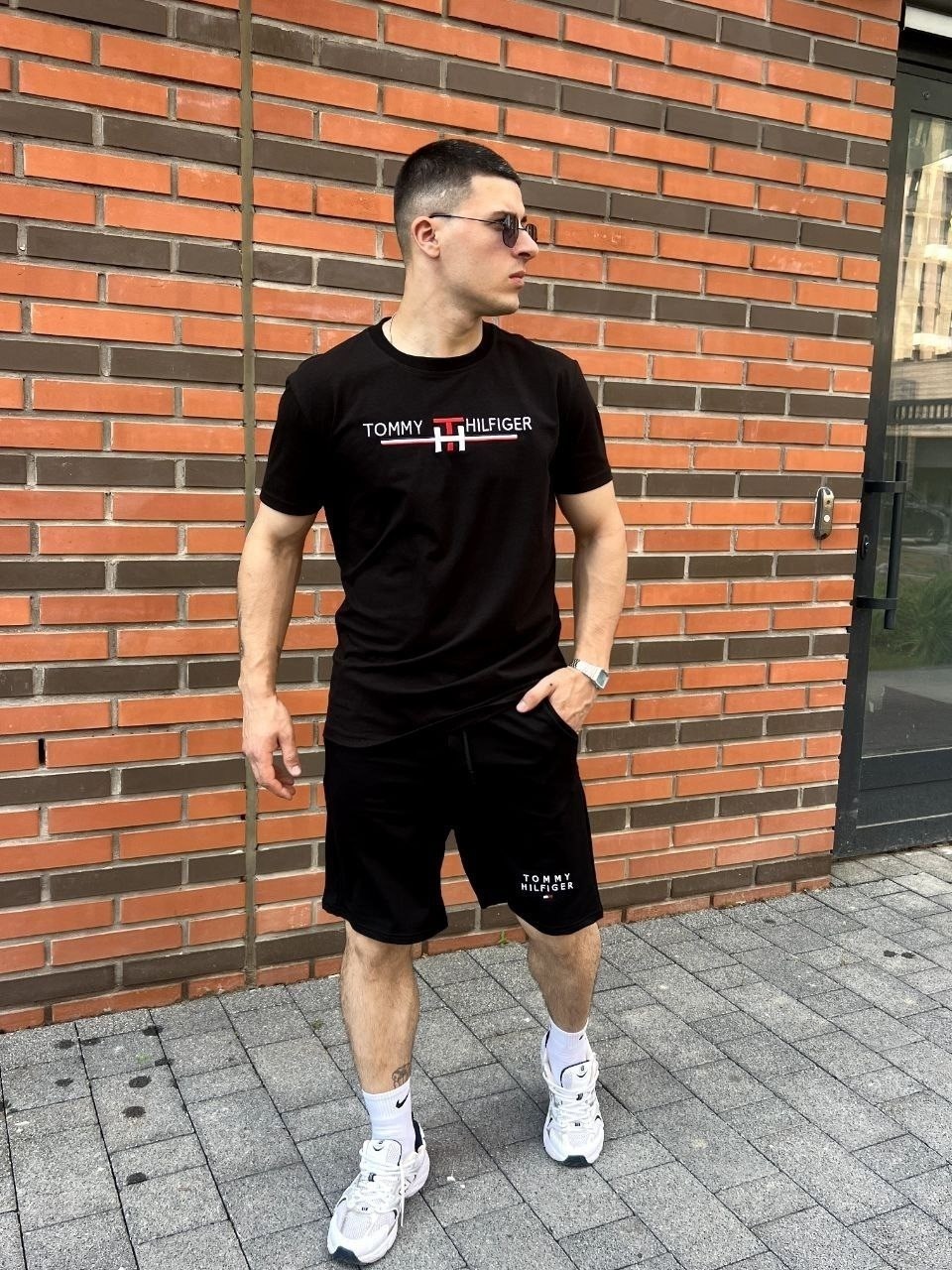 футболка томми хилфигер черная мужская,футболка томми хилфигер черная,футболка томми хилфигер мужские,мужская футболка,футболка мужская tommy hilfiger