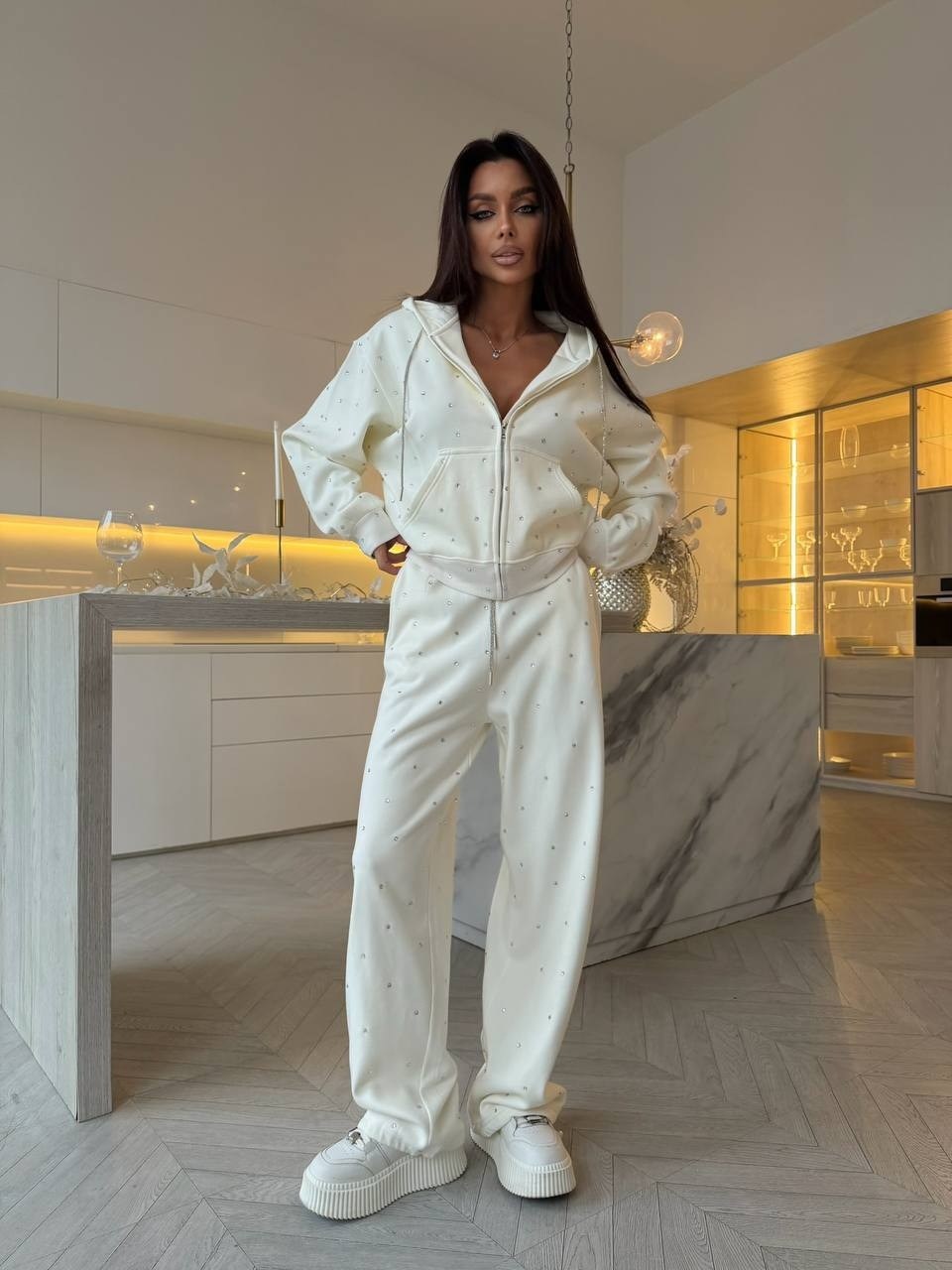 стильные костюмы,костюм спортивный,спортивный костюм женский на флисе,женский костюм,женский спортивный костюм со стразами