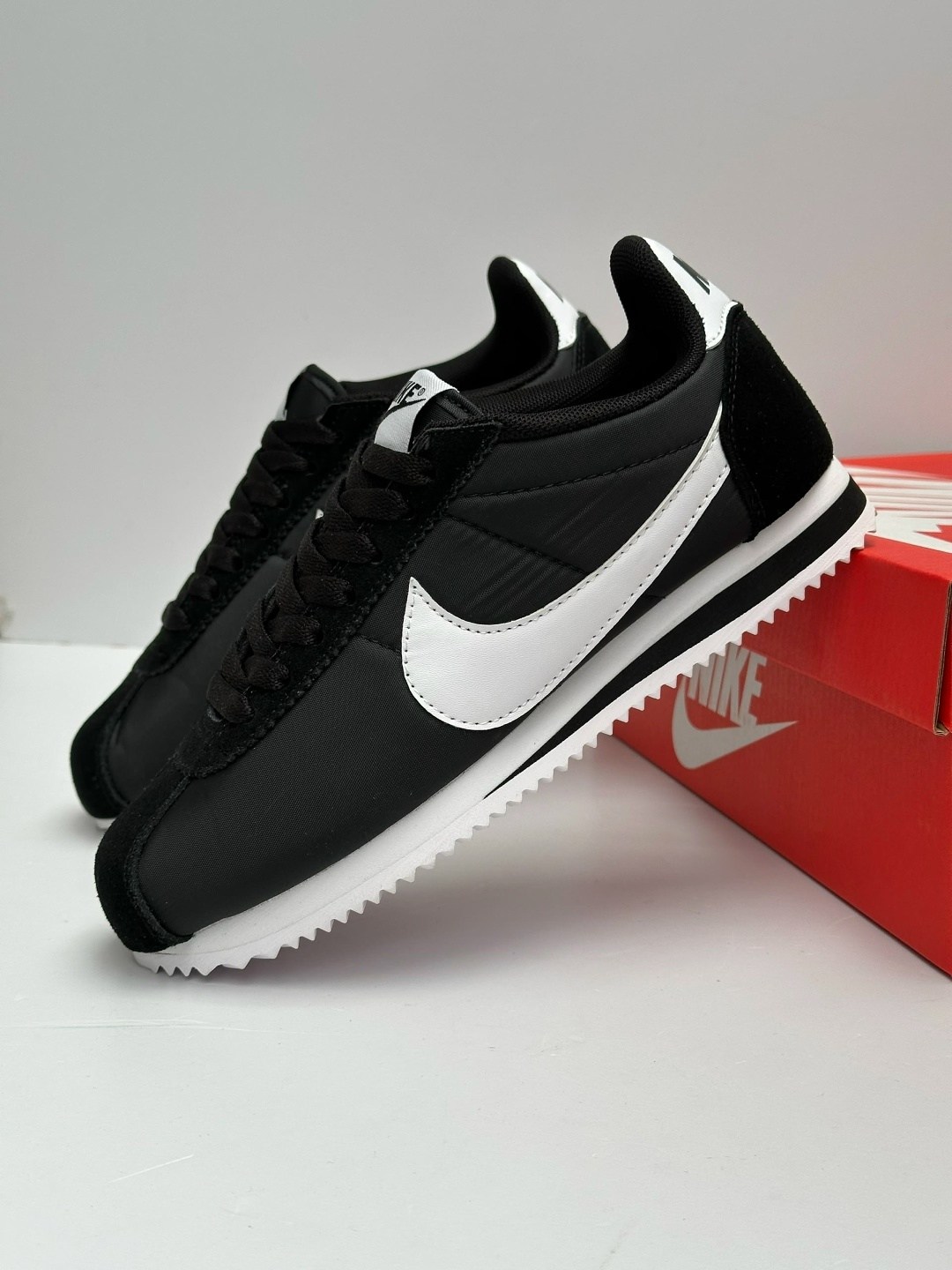 кроссовки nike classic cortez,nike cortez,кроссовки найк кортес мужские замшевые,кроссовки женские мужские,nike classic cortez