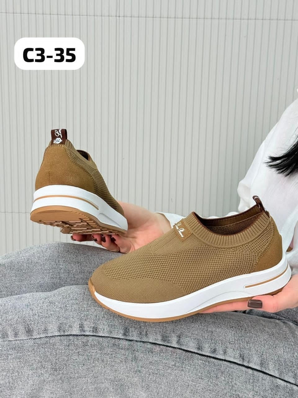 ,женские кроссовки,повседневная ,женская ,модная женская