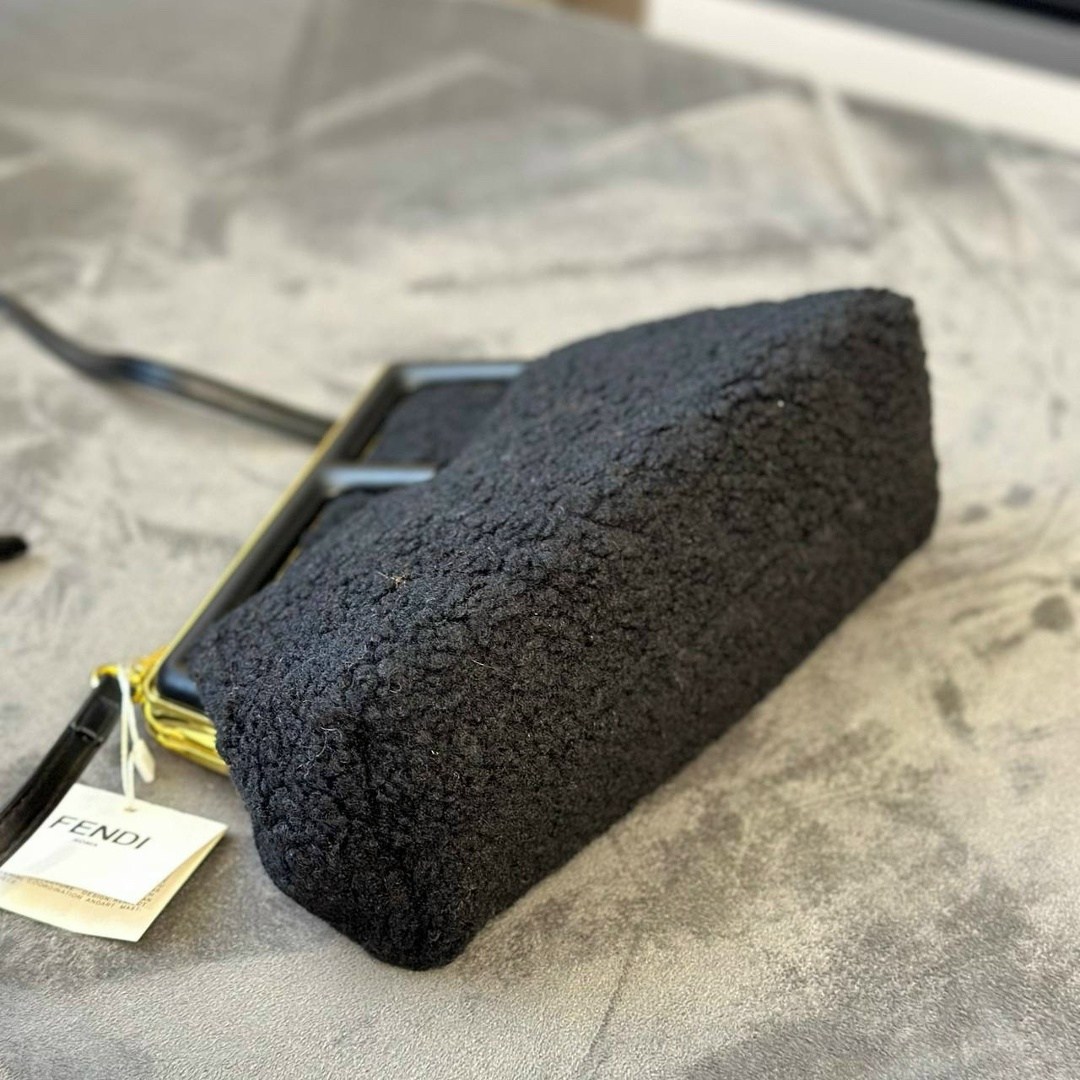 fendi сумка,сумка,фенди сумка,fendi сумка на плечо,сумка женская fendi