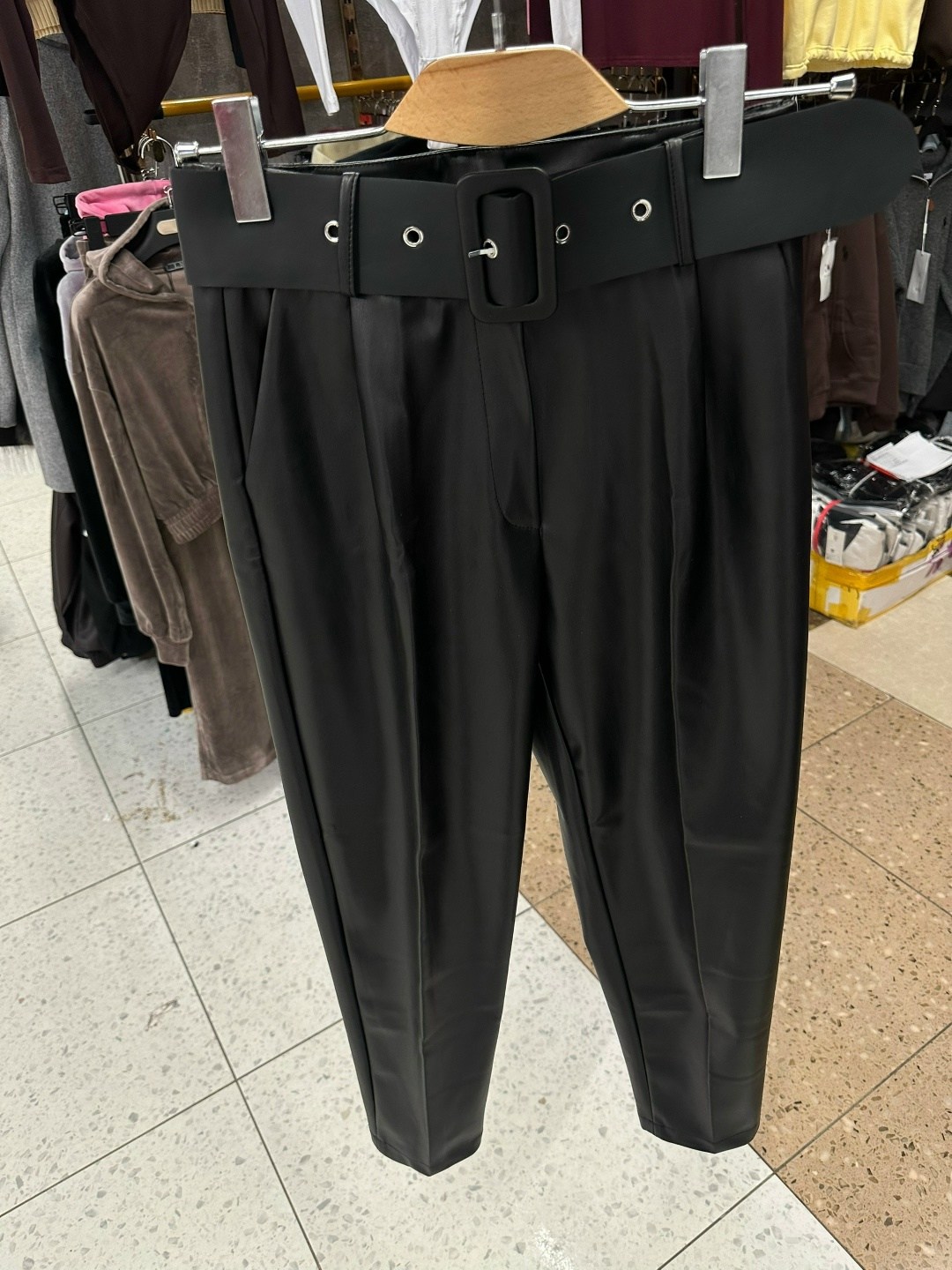 брюки палаццо кожаные из экокожи aesthetics,брюки из экокожи,кожаные брюки женские,стильные женские брюки из экокожи,штаны кожаные женские