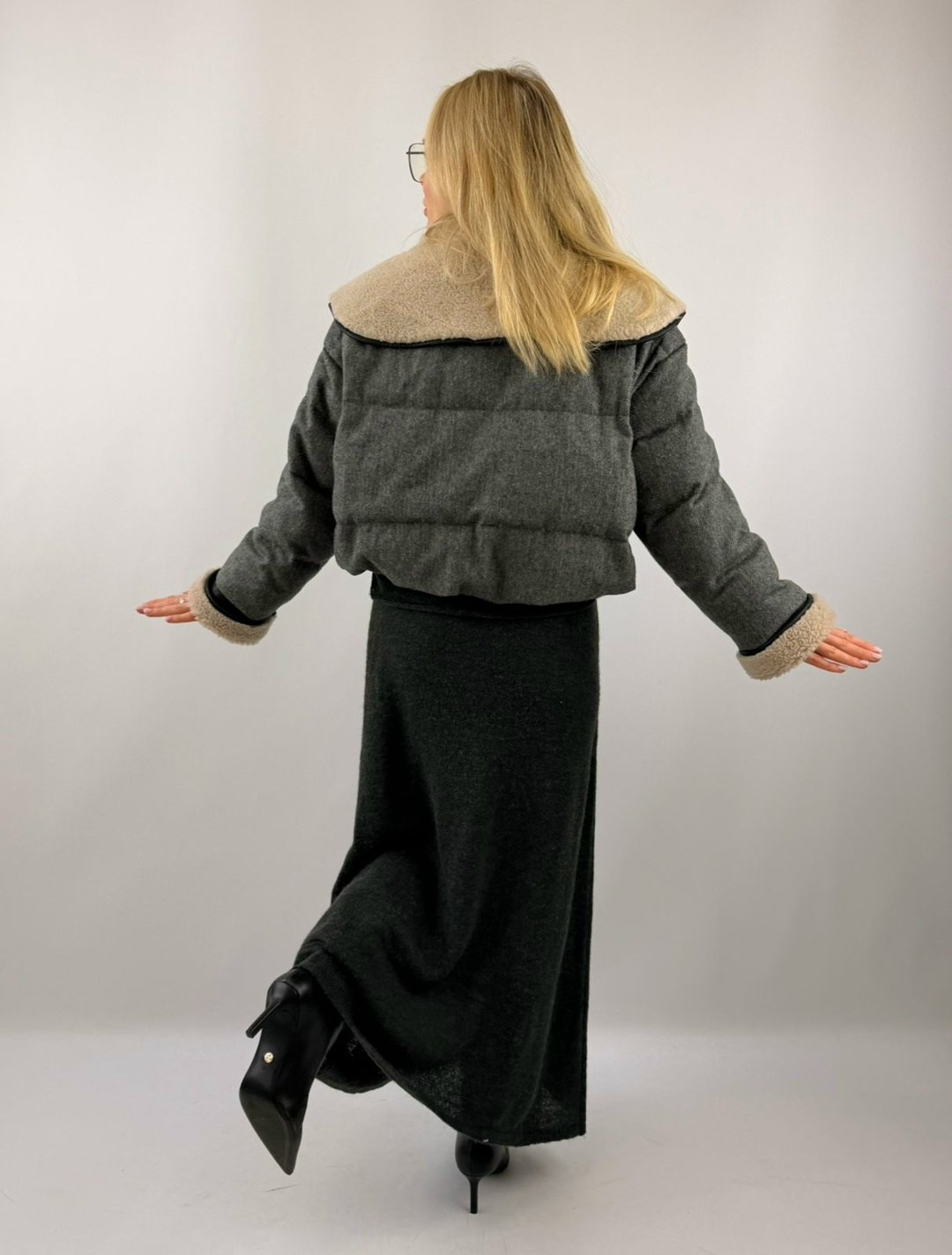 куртка женская,короткая куртка с меховыми вставками серая,куртка,джинсовая куртка,дубленка женская