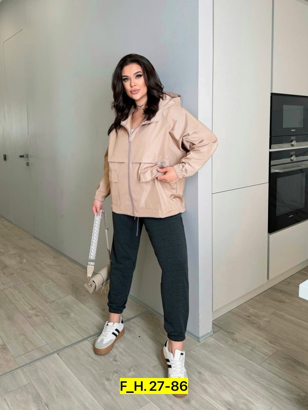 куртка демисезонная,женская куртка,куртка короткая,стильная куртка,женская куртка большого размера