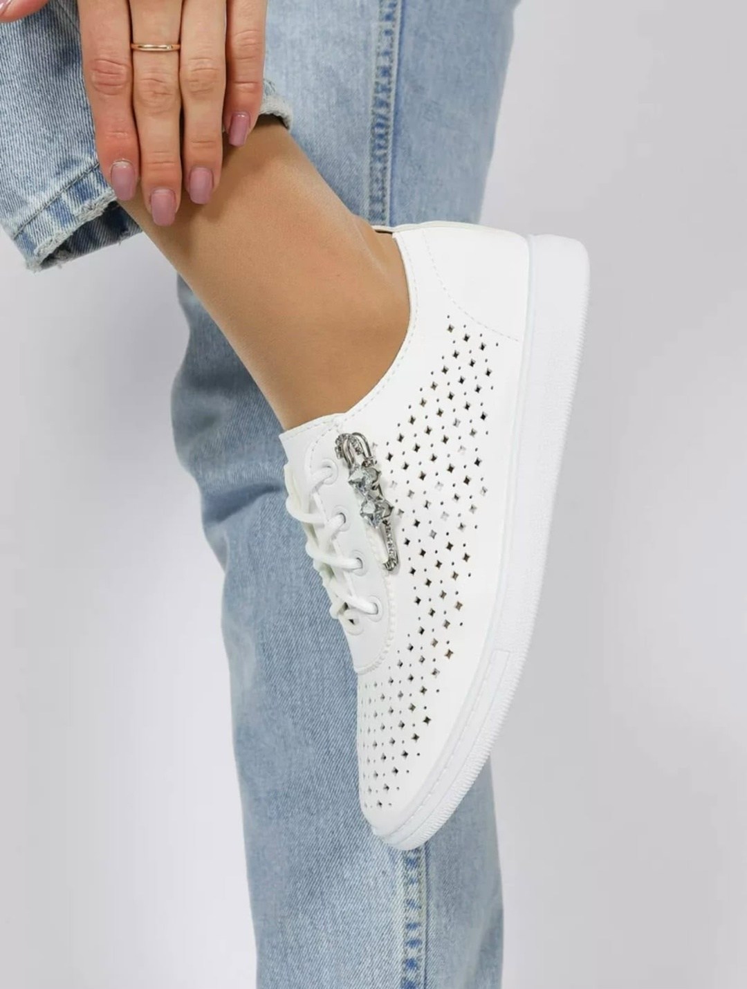 слипоны с перфорацией женские,слипоны женские,,слипоны женские белые летние кожаные,кеды женски